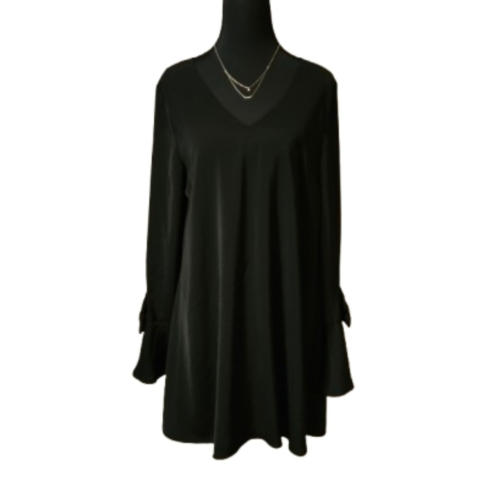 Love Riche Medium Women's Black Shift Dress